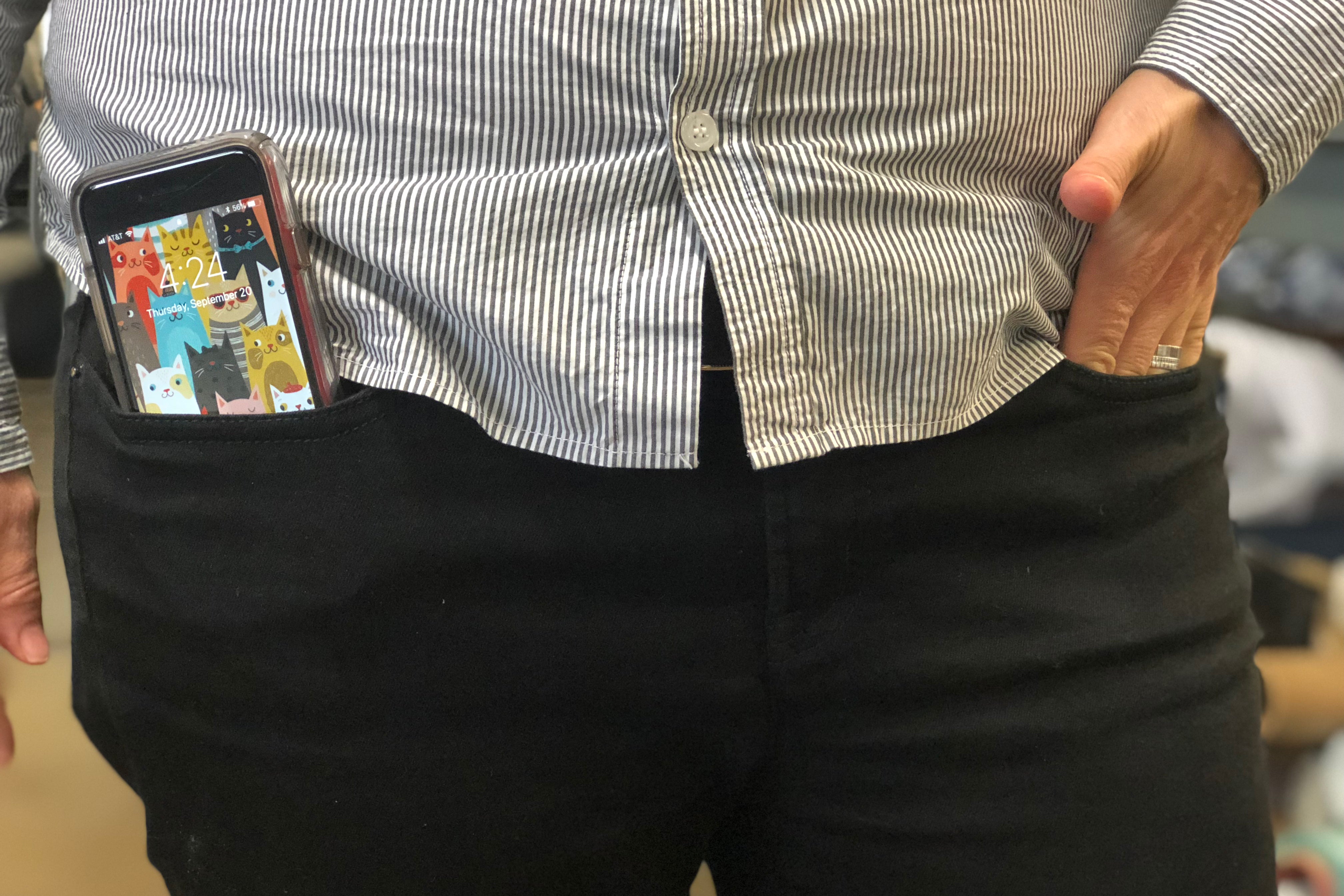 Fake pockets in women's clothing are just downright frustrating