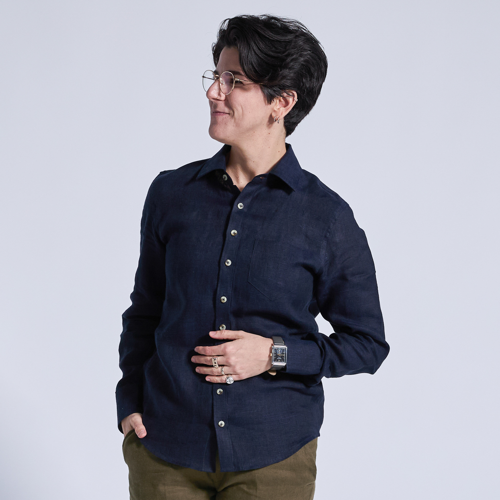 Lightweight linen long sleeve shirt in Navy
