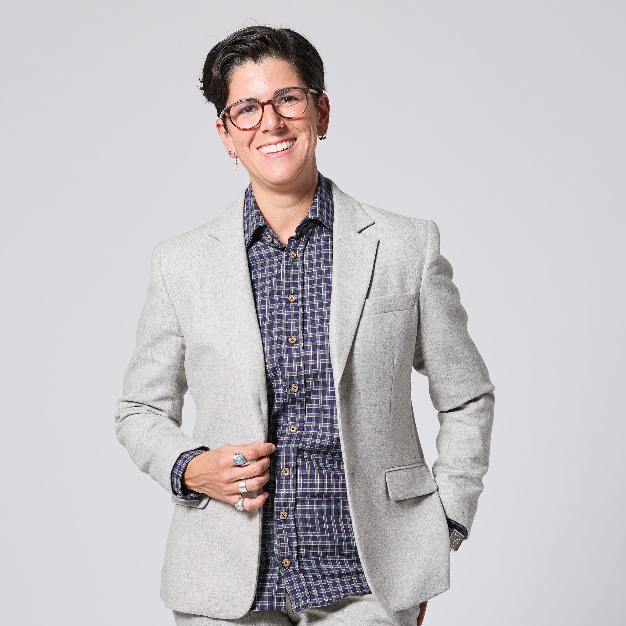 The Finch Heather Gray Flannel Blazer featuring solid interior lining.