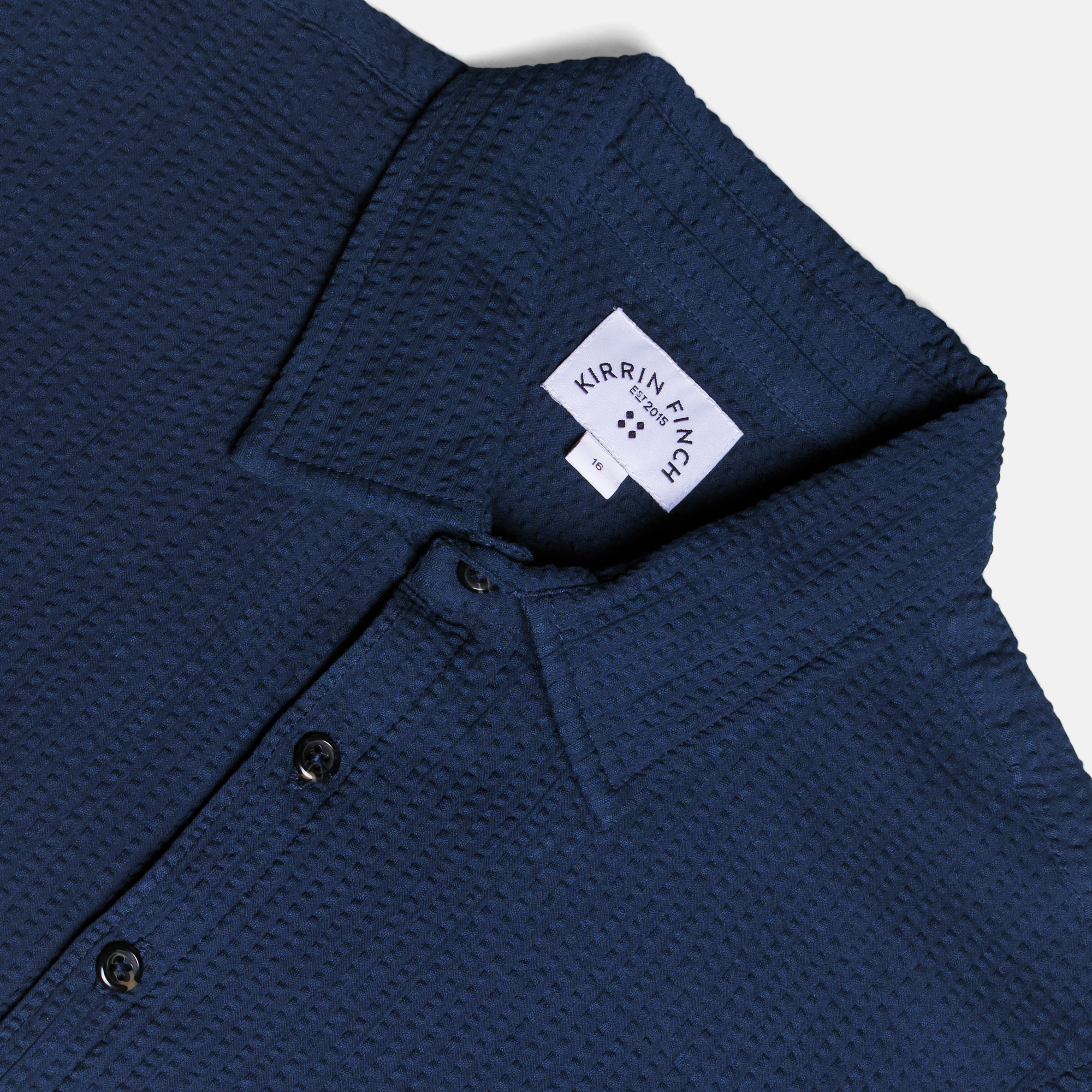 Navy blue textured shirt made for women, trans, masc and non-binary folk. Color: Azul